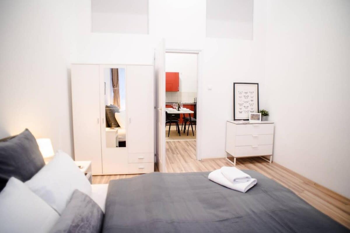 Very central spacious AC apartment Budapest Exterior foto
